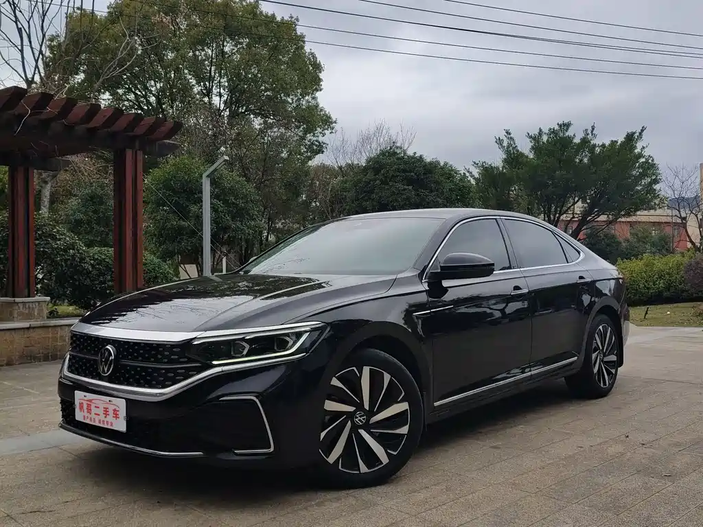 Volkswagen Passat 2022