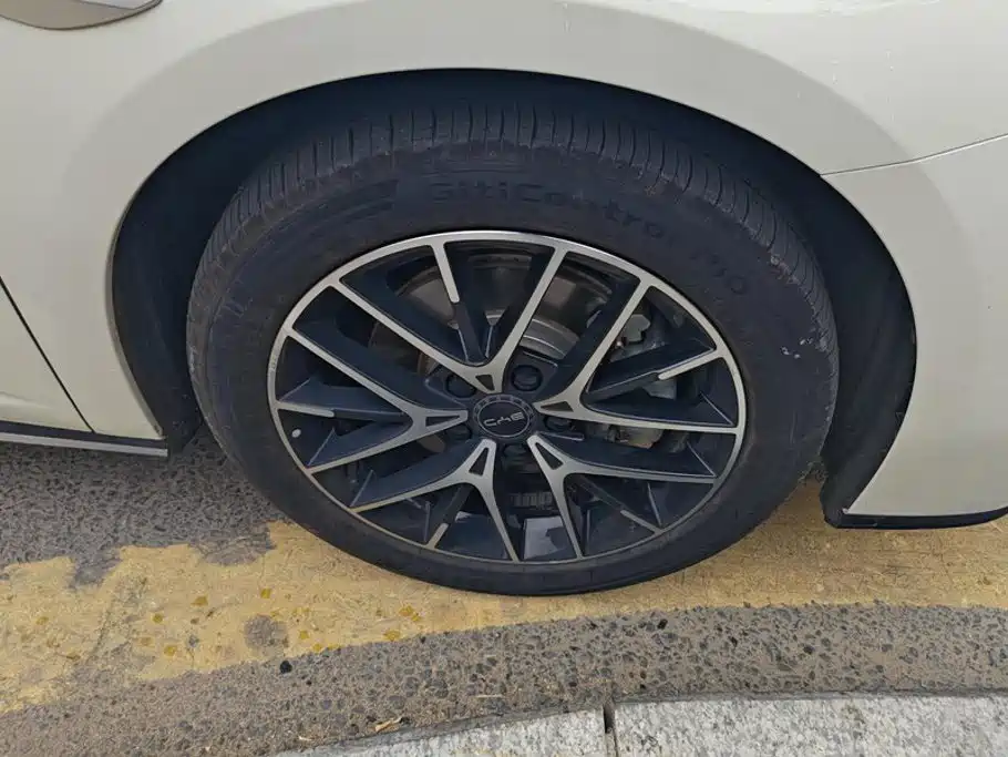 BYD Seal — миниатюра 6