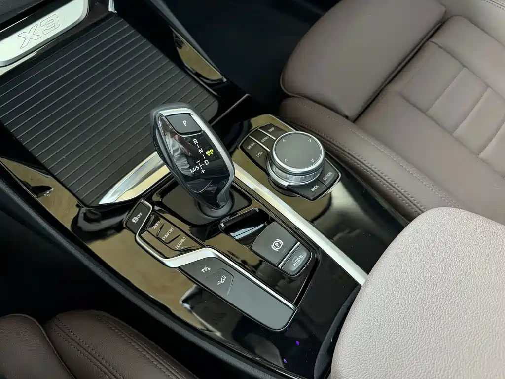 BMW X3 — миниатюра 9