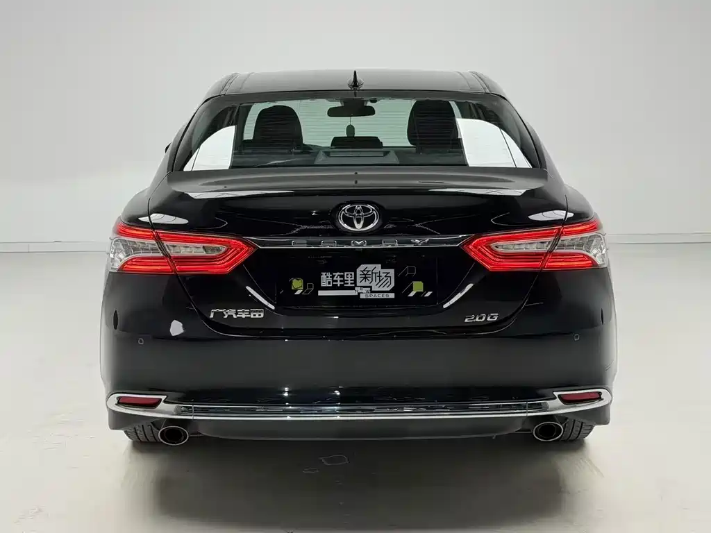 Toyota Camry — миниатюра 5
