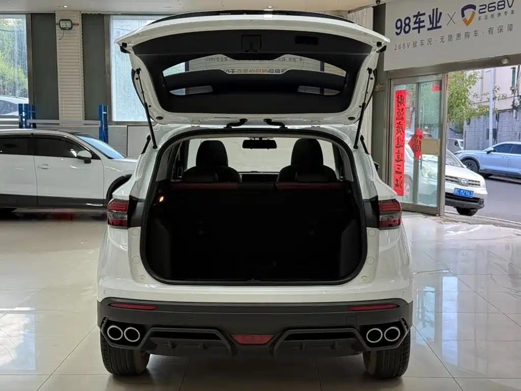 Geely Binyue — миниатюра 23
