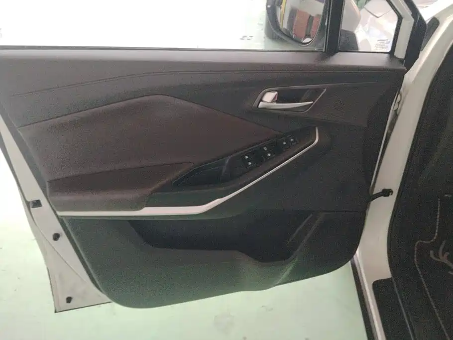 Changan CS15 — миниатюра 7