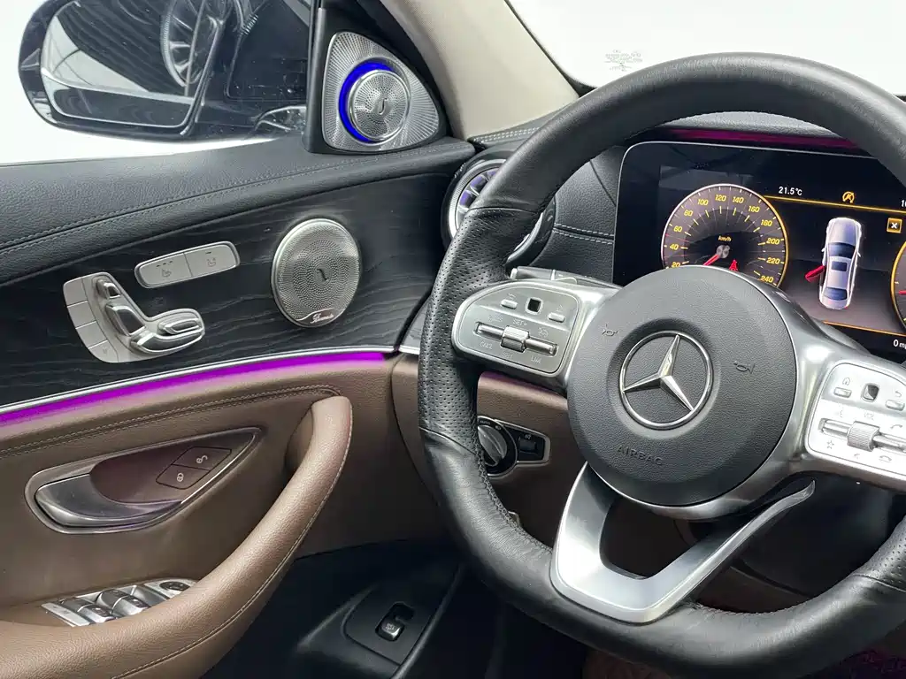 Mercedes-Benz E-Class — миниатюра 18
