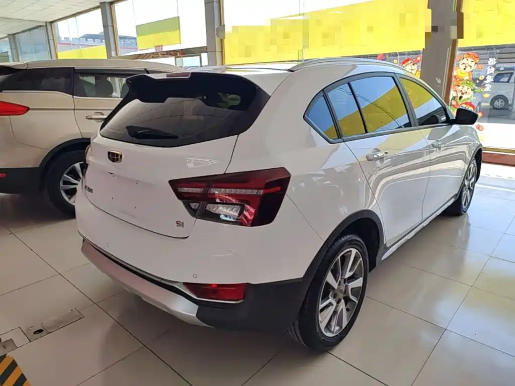 Geely Vision S1 — миниатюра 7