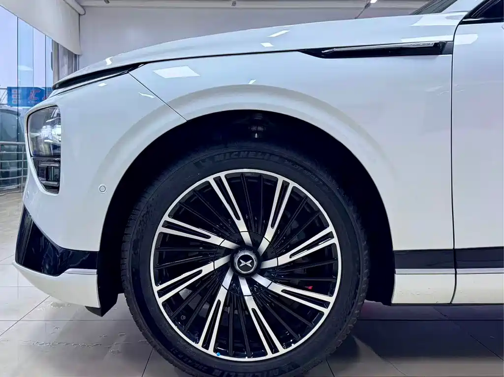 XPeng G9 — миниатюра 18
