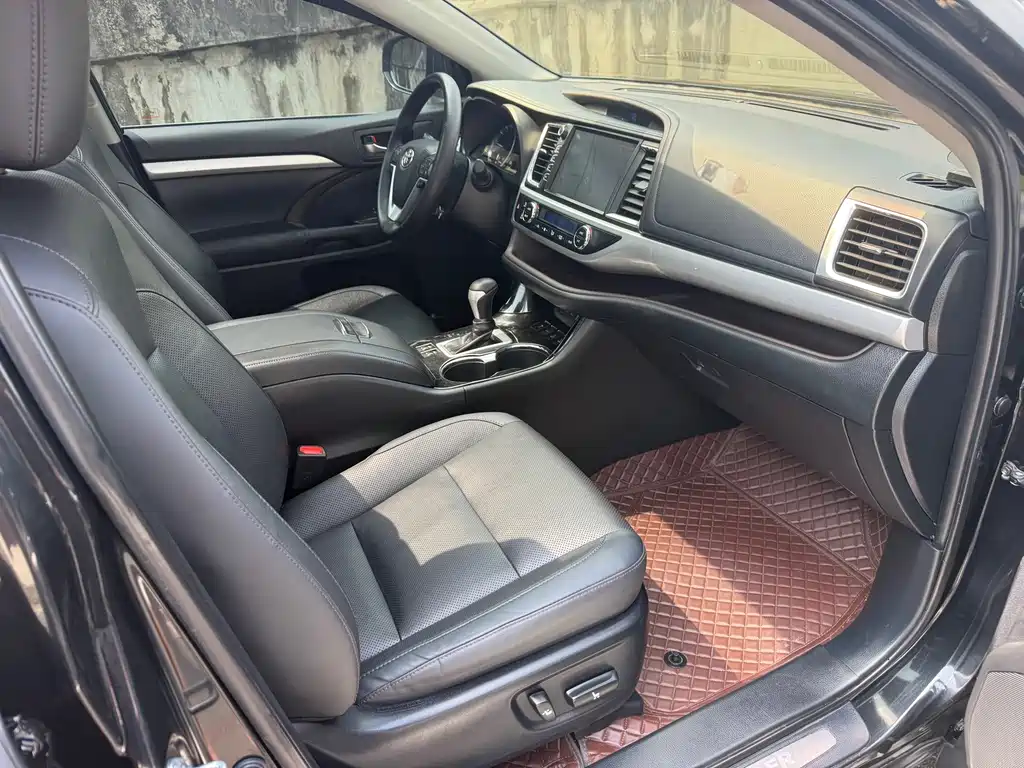 Toyota Highlander — миниатюра 13