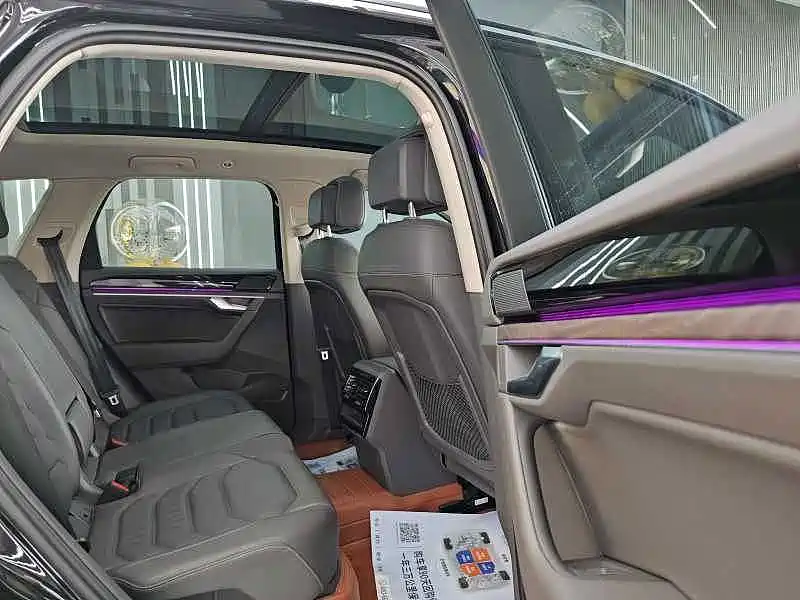 Volkswagen Touareg — миниатюра 19
