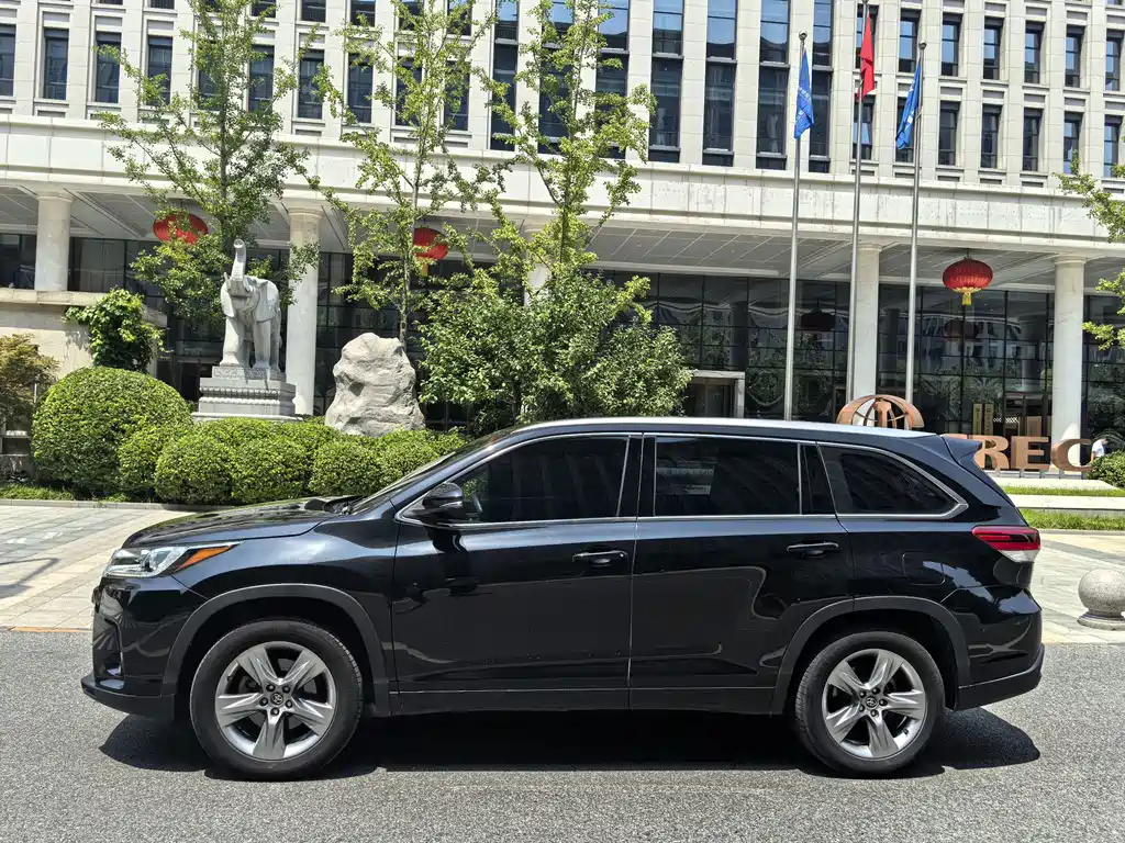 Toyota Highlander — миниатюра 2