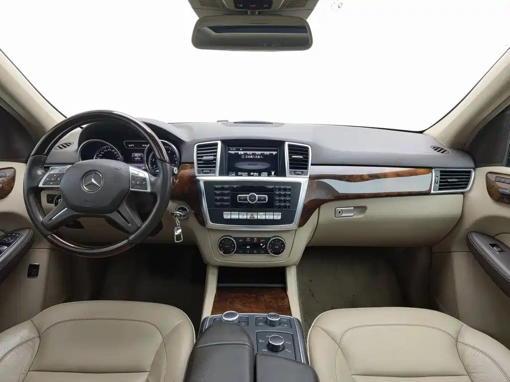 Mercedes-Benz M-Class — миниатюра 5