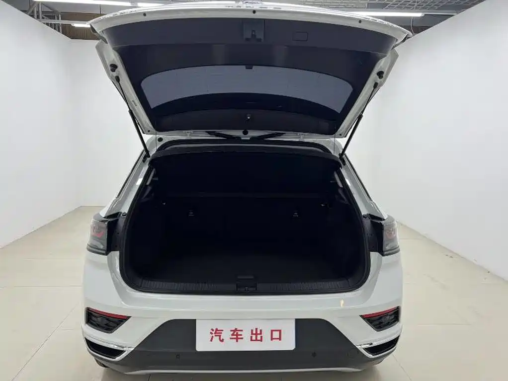 Volkswagen T-Roc — миниатюра 8