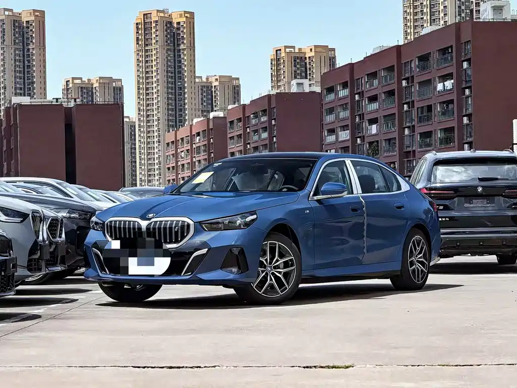 BMW i5