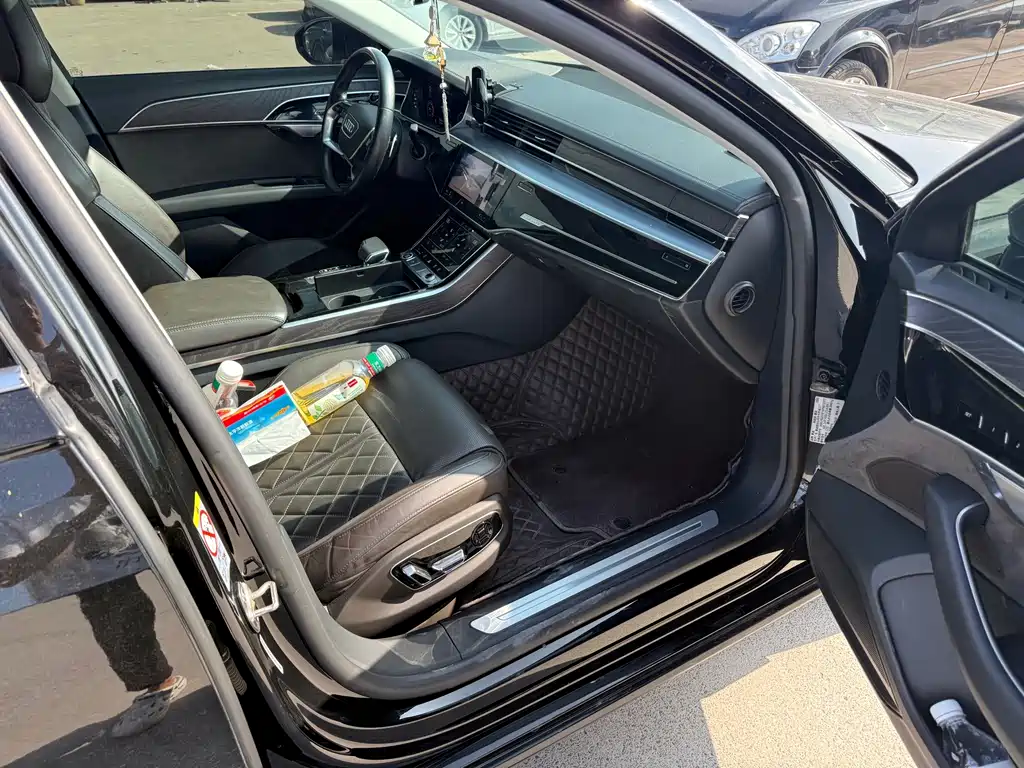 Audi A8 — миниатюра 4
