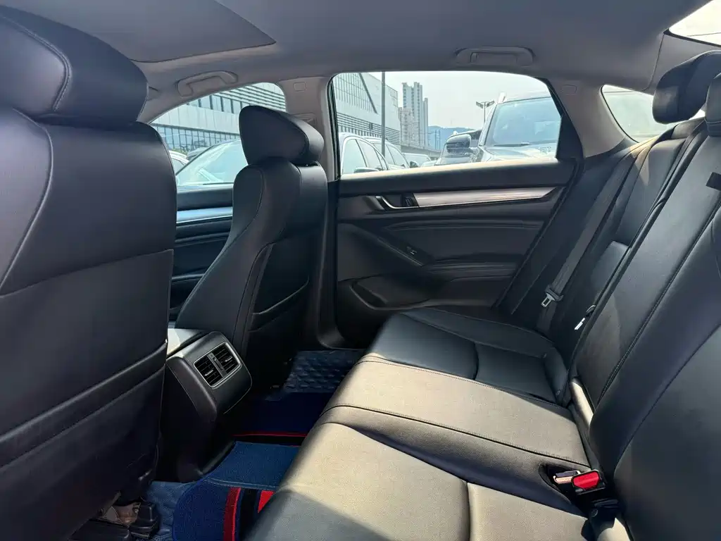 Honda Accord — миниатюра 5