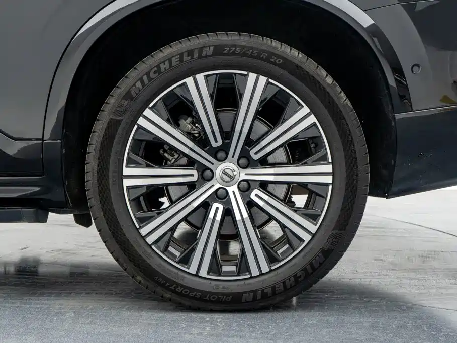 Volvo XC90 PHEV — миниатюра 30