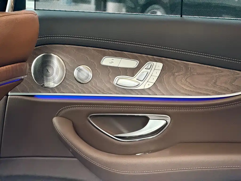 Mercedes-Benz E-Class — миниатюра 15