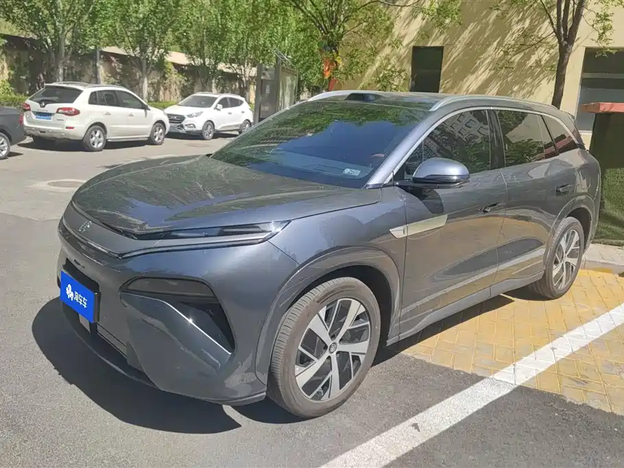 Byd 唐L 2025