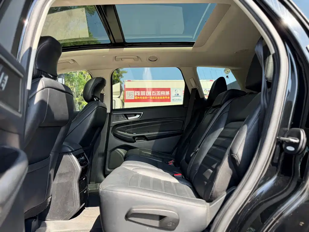 Ford Edge — миниатюра 5