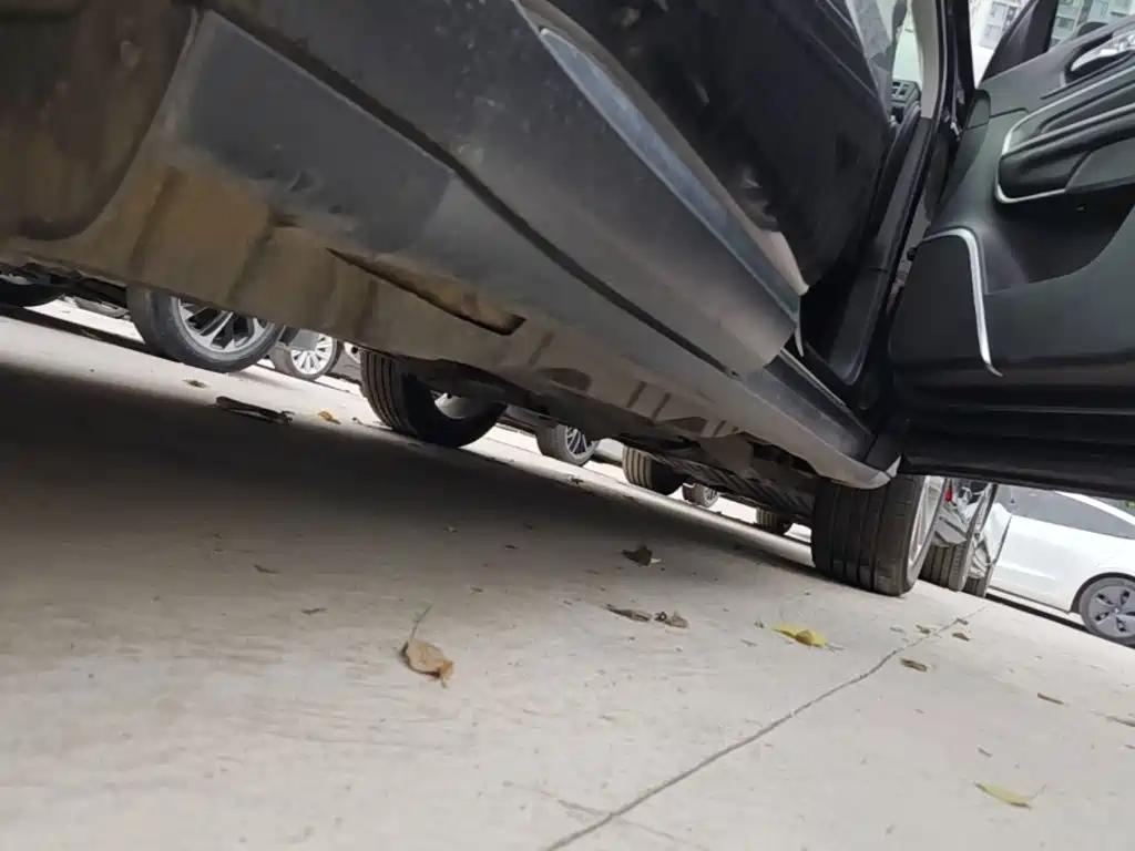 Jeep Commander — миниатюра 21
