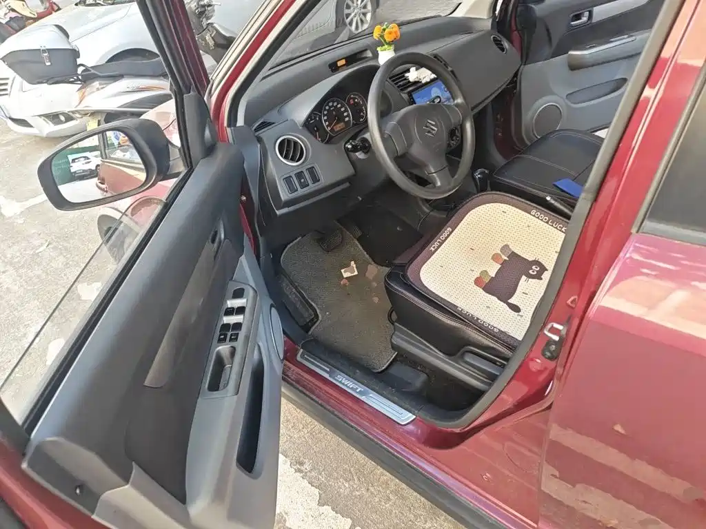 Suzuki Swift — миниатюра 12