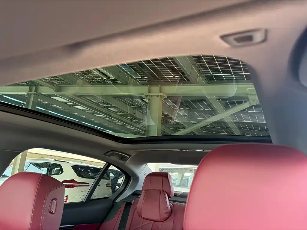 BMW i5 — миниатюра 18