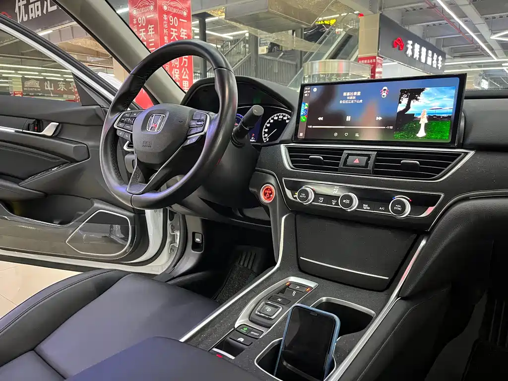 Honda Accord — миниатюра 7