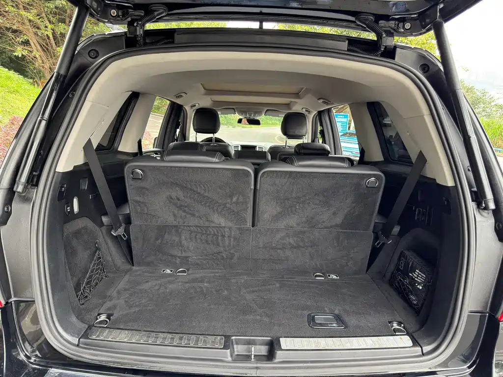 Mercedes-Benz GL-Class — миниатюра 14
