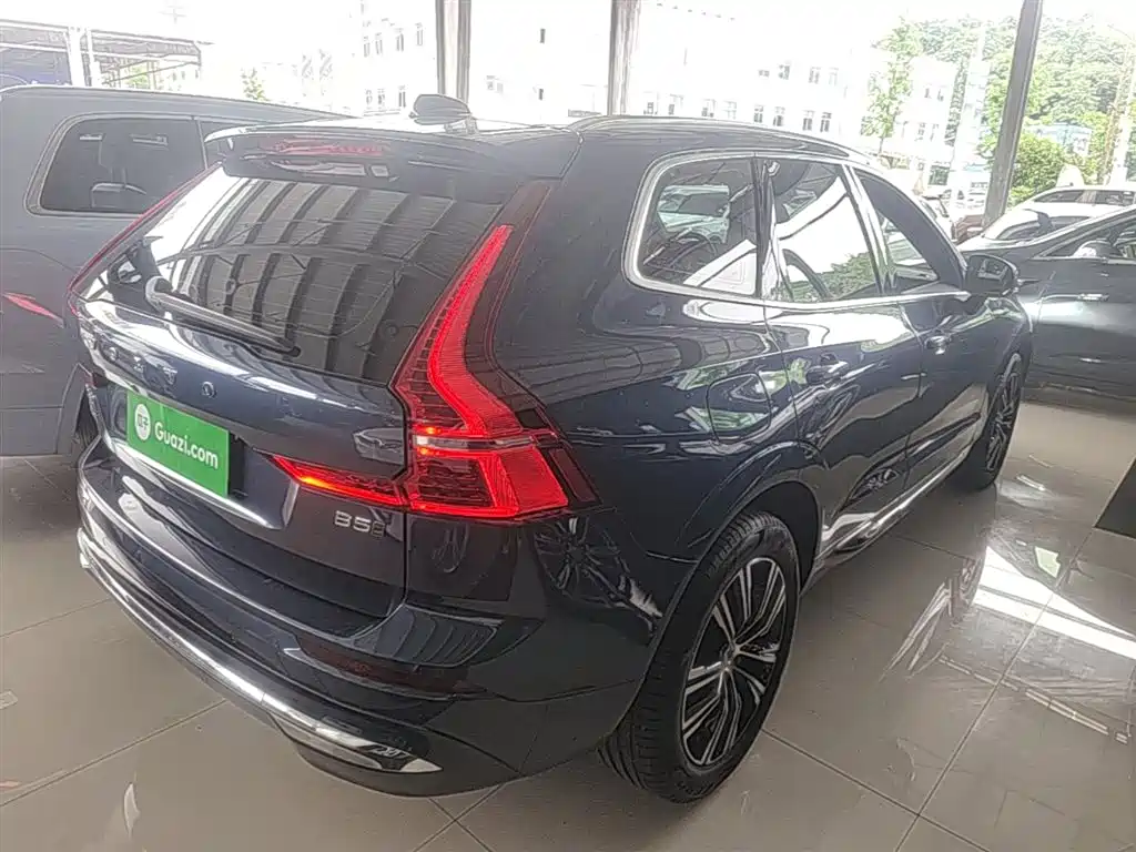 Volvo XC60 2022 B5 Luxury