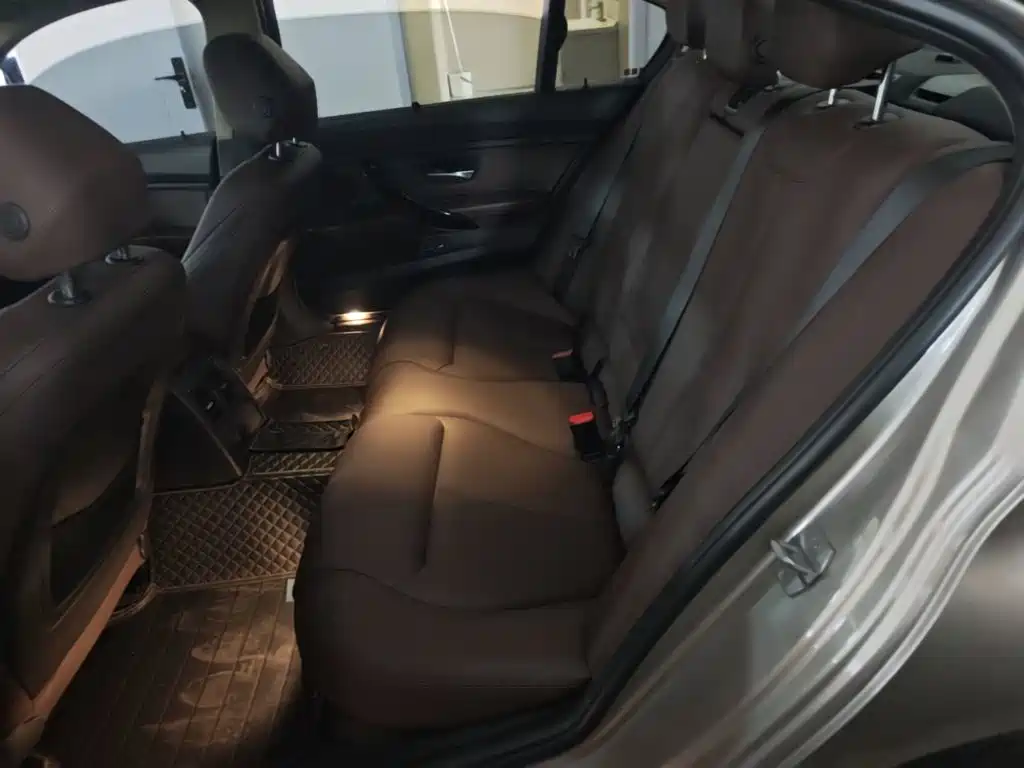 BMW 3 Series — миниатюра 17