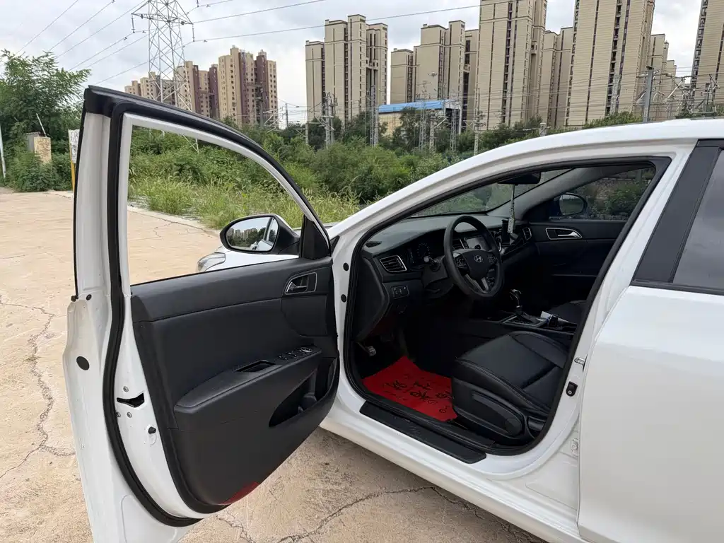 Hyundai Mistra — миниатюра 4