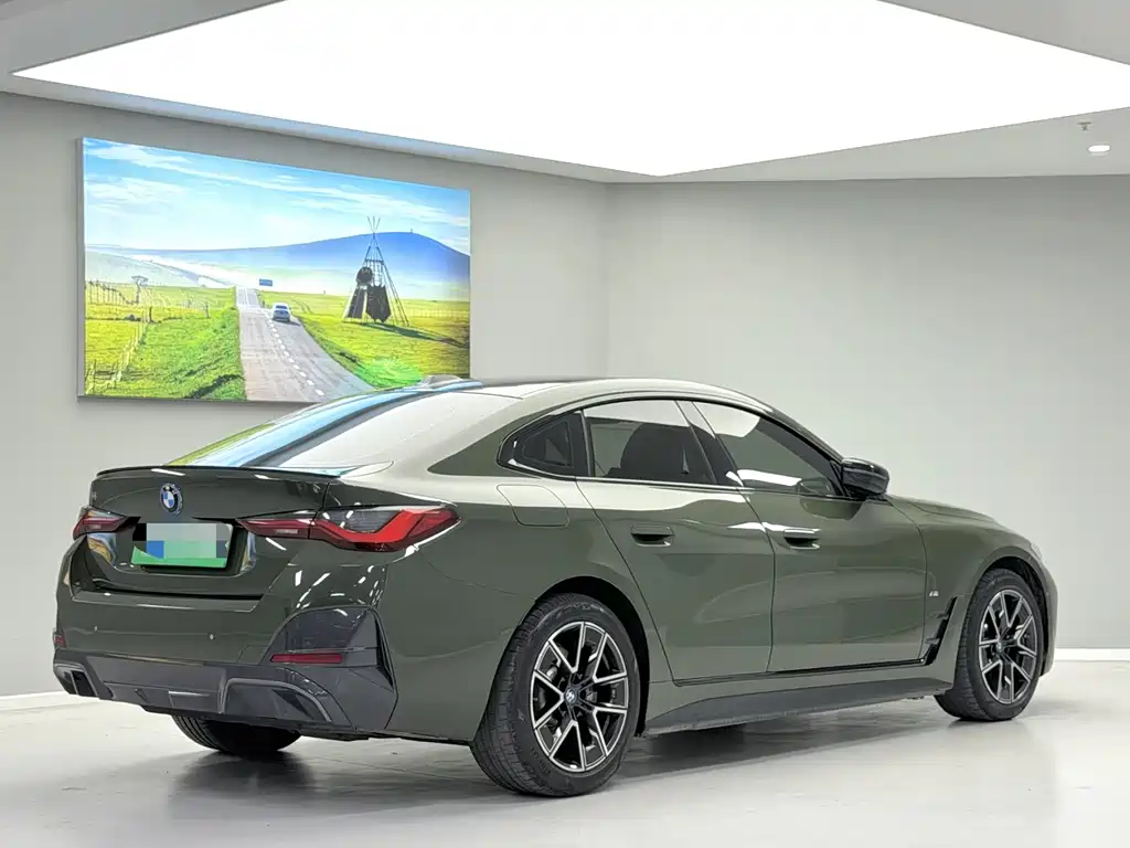 BMW i4 2023 eDrive35