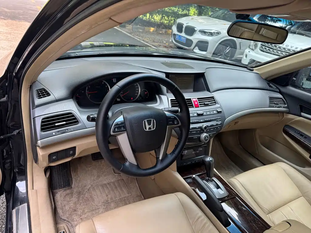 Honda Accord — миниатюра 19
