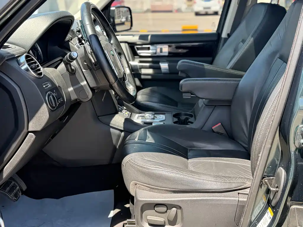 Land Rover Discovery — миниатюра 7