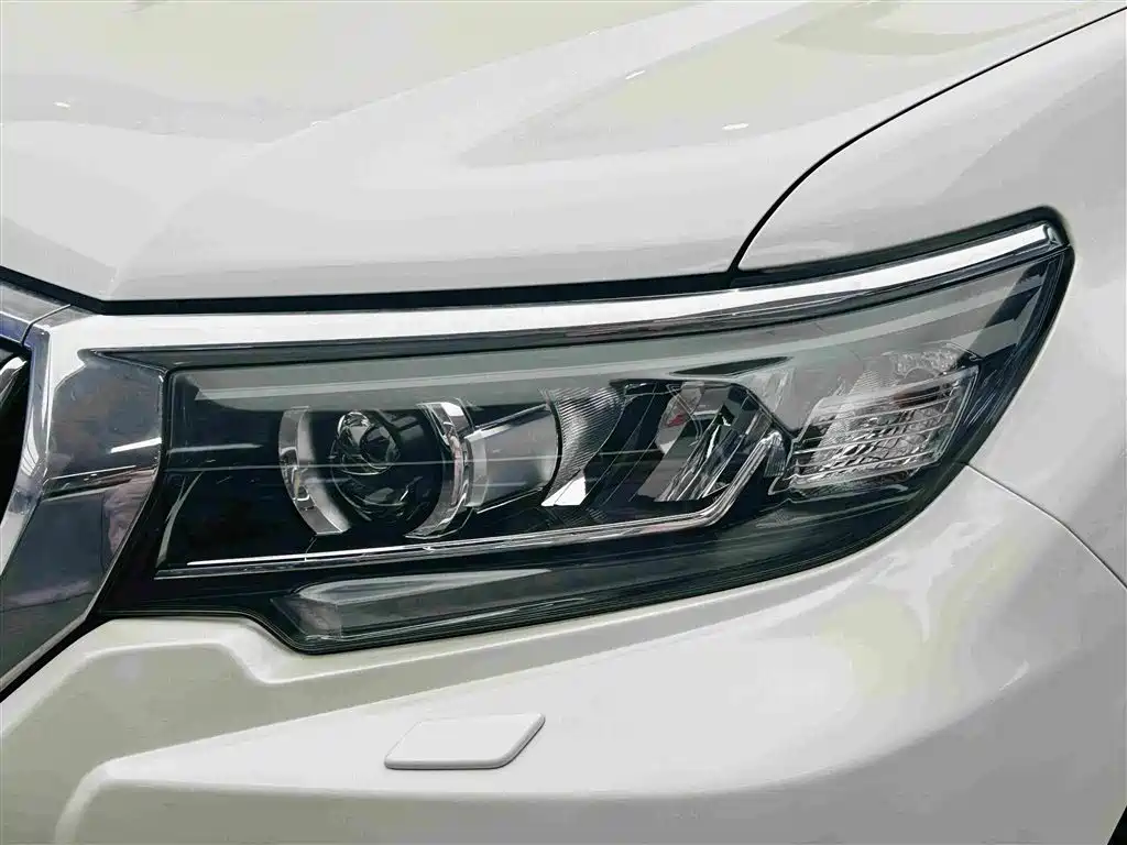 Toyota Prado — миниатюра 11