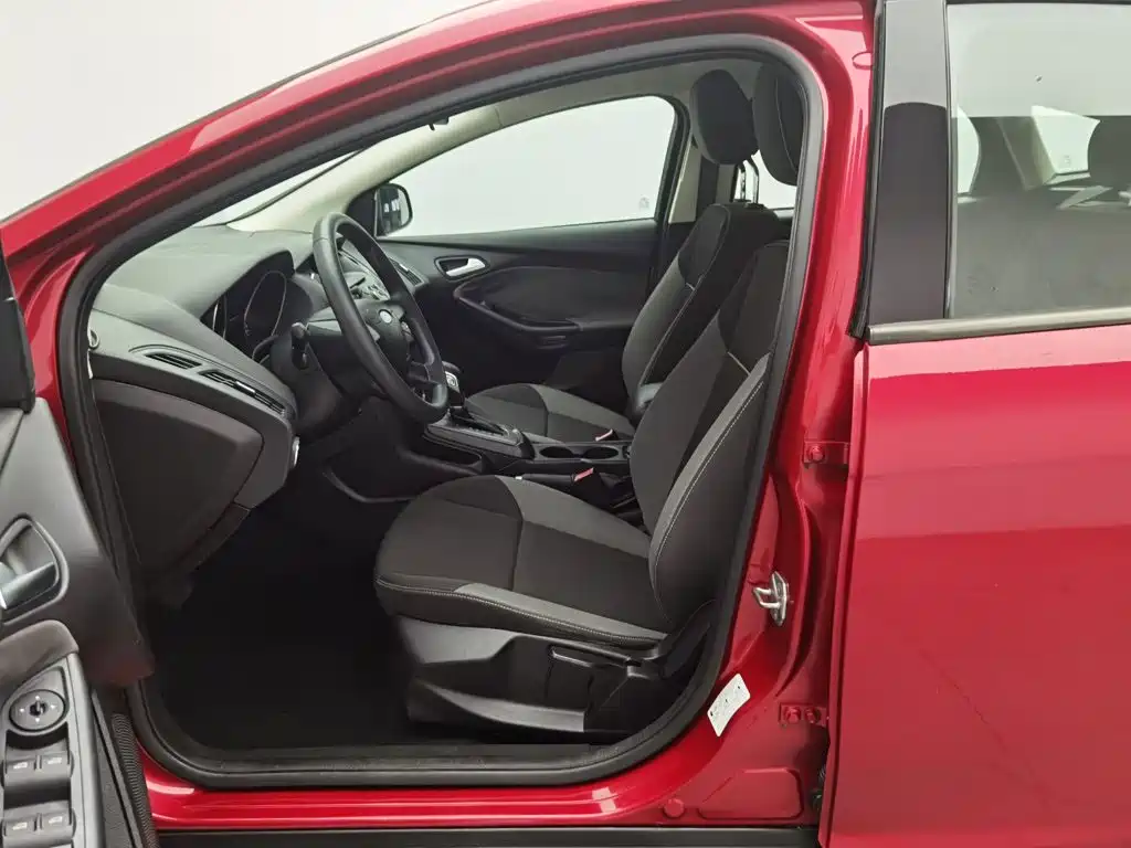 Ford Focus — миниатюра 10