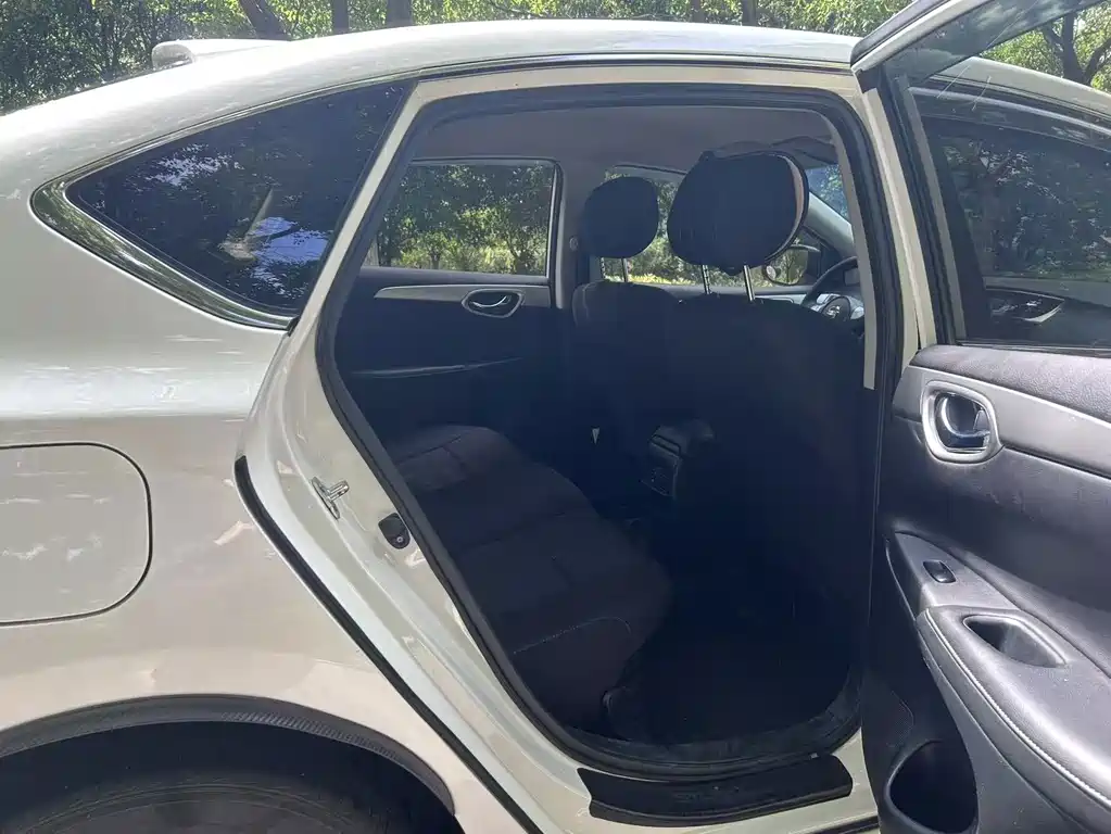 Nissan Sylphy — миниатюра 6