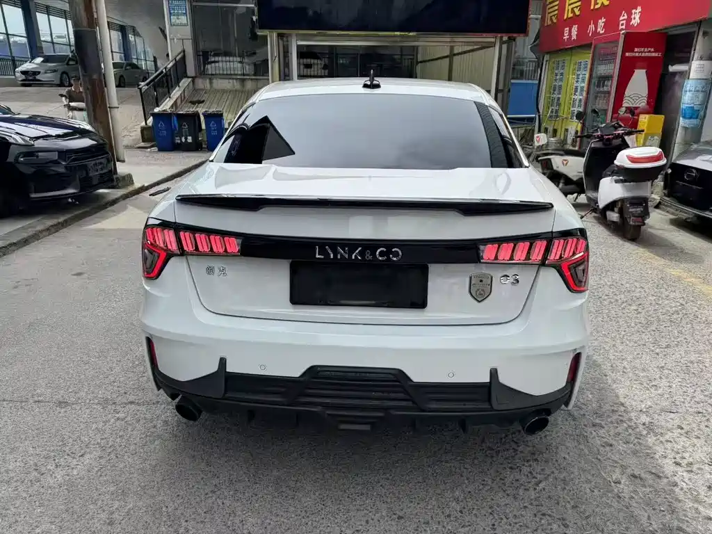 Lynk & Co 03 — миниатюра 8