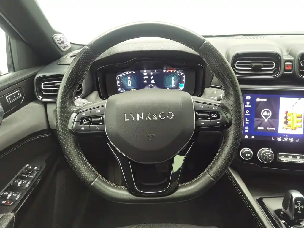 Lynk & Co 03 — миниатюра 11