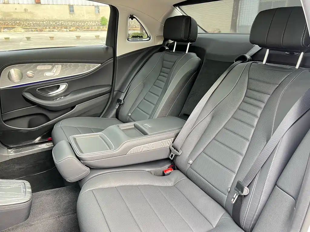 Mercedes-Benz E-Class — миниатюра 22