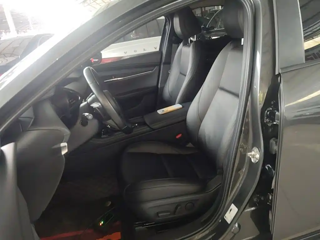 Mazda 3 Axela — миниатюра 15
