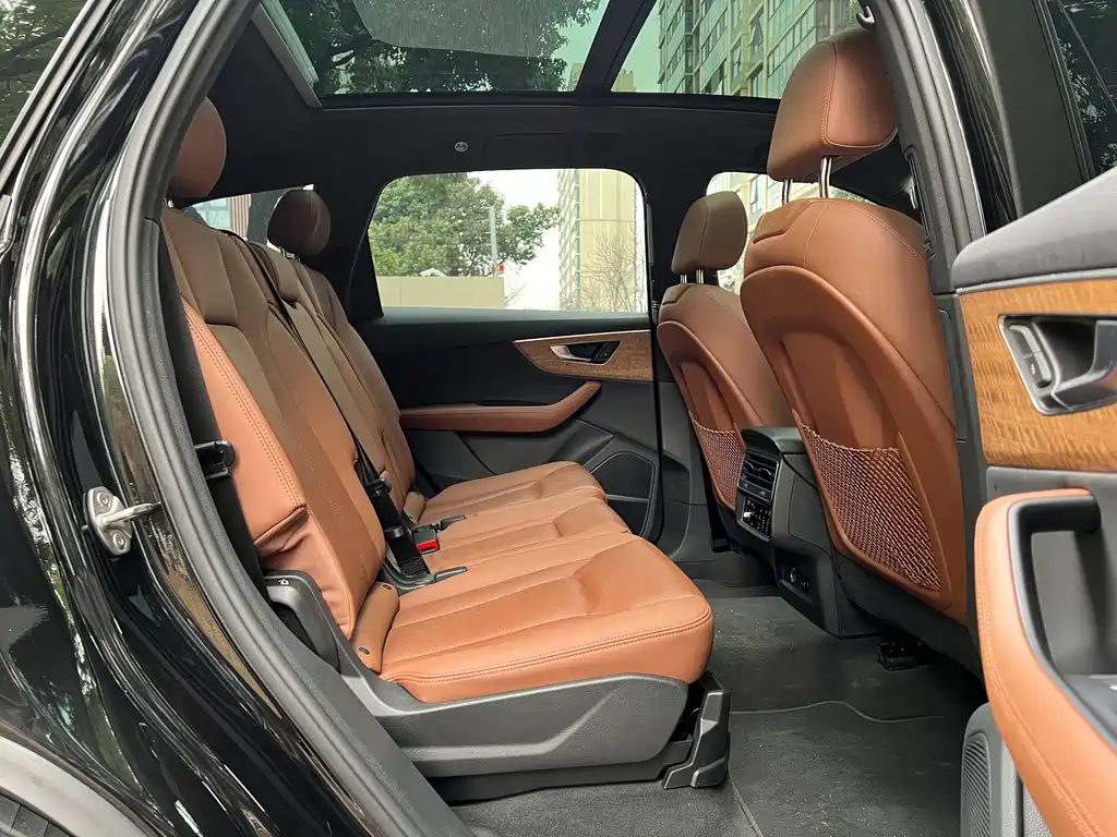 Audi Q7 — миниатюра 11