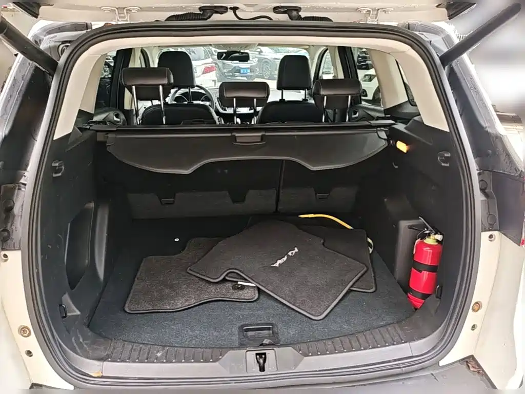 Ford Kuga — миниатюра 24