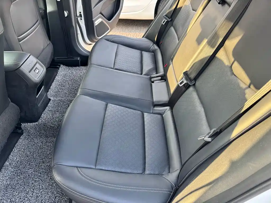 Changan Eado New Energy — миниатюра 14