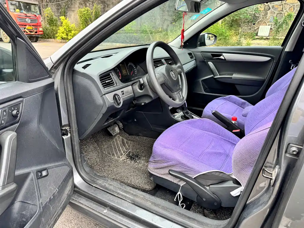 Volkswagen Lavida — миниатюра 4