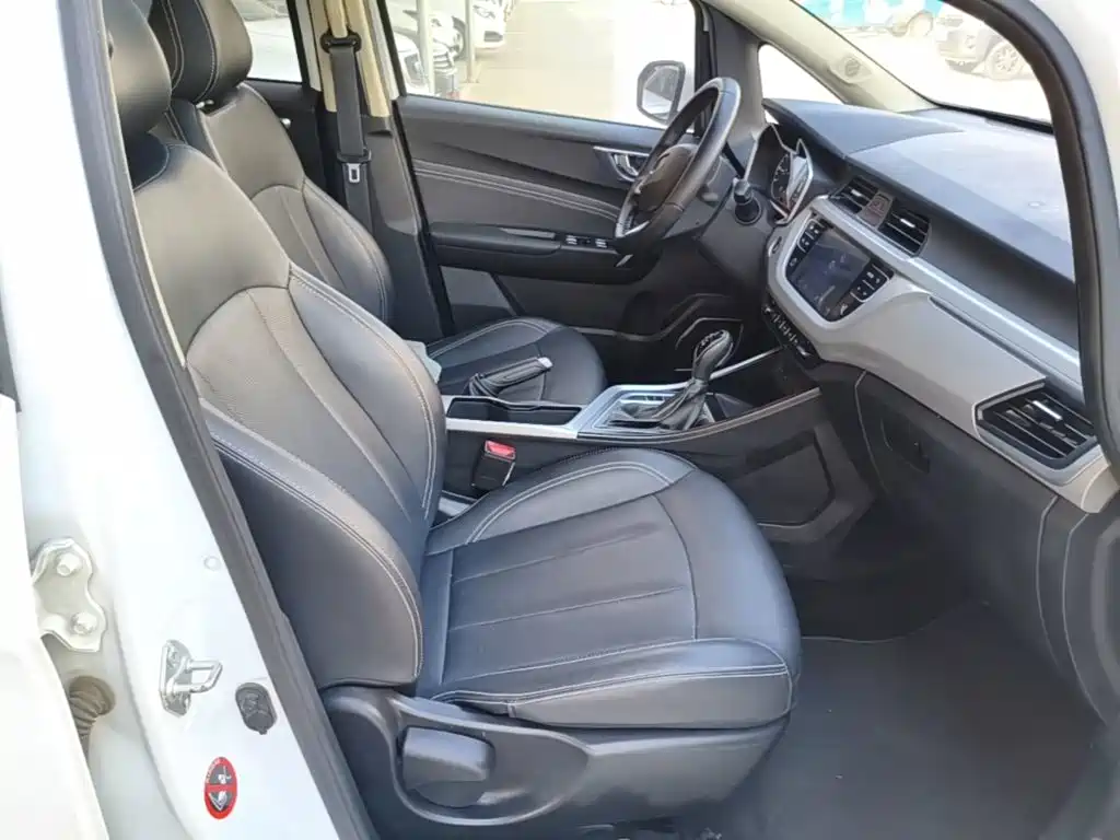 Geely Vision X3 — миниатюра 25