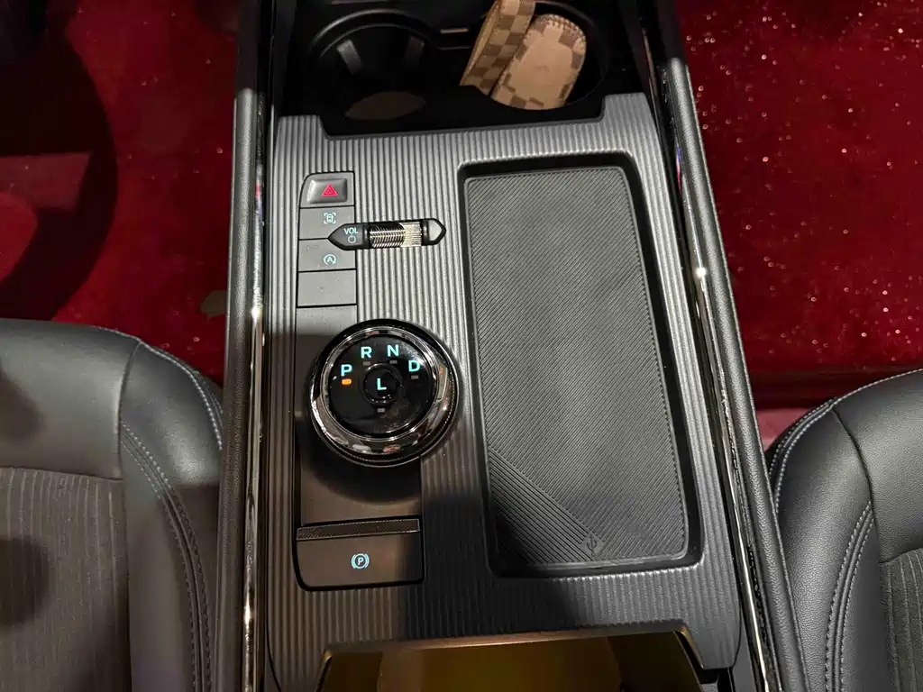 Ford Evos — миниатюра 12
