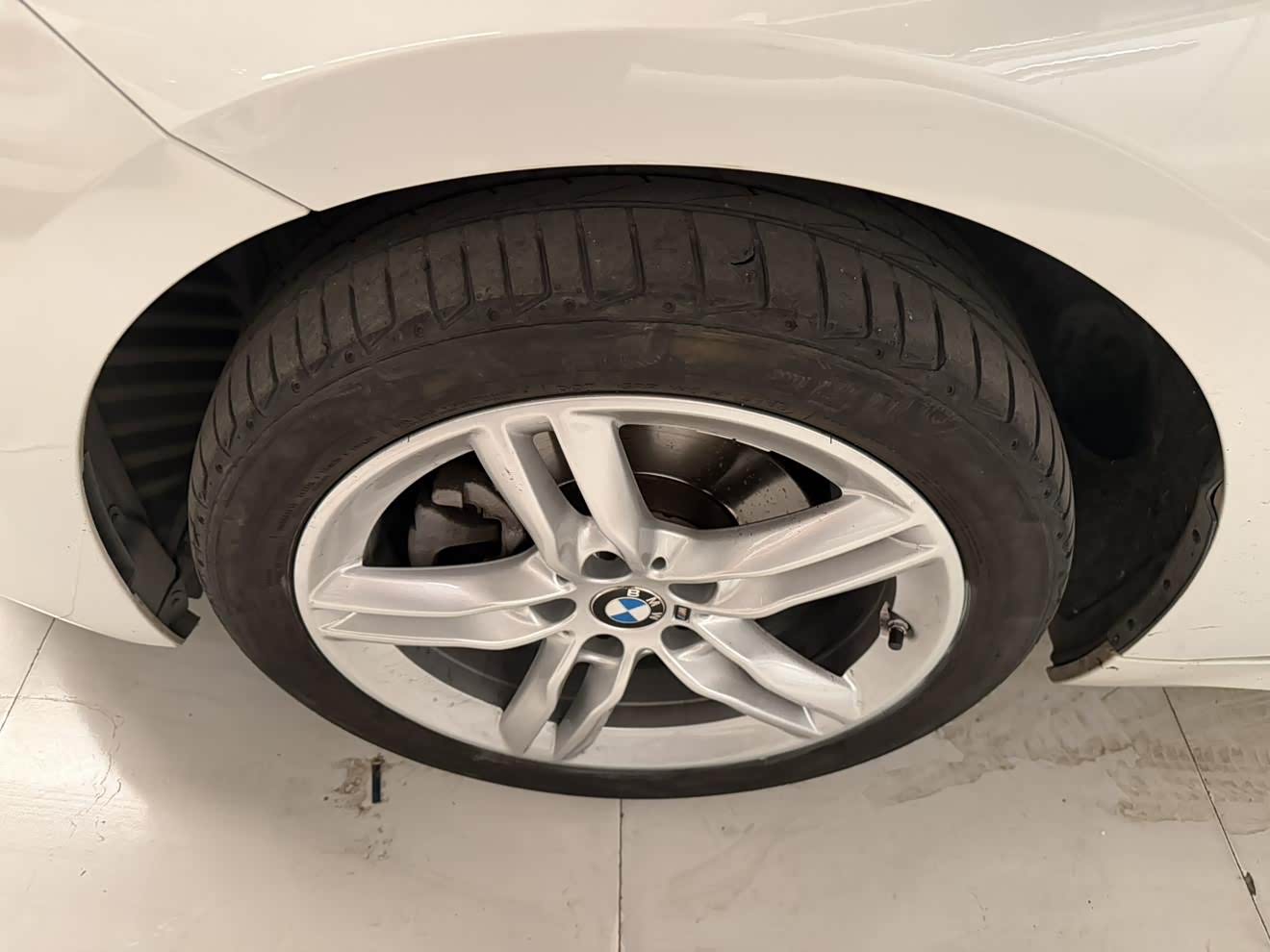BMW 1 Series 1.5 л 2021 г. Белый, пробег 34000 км