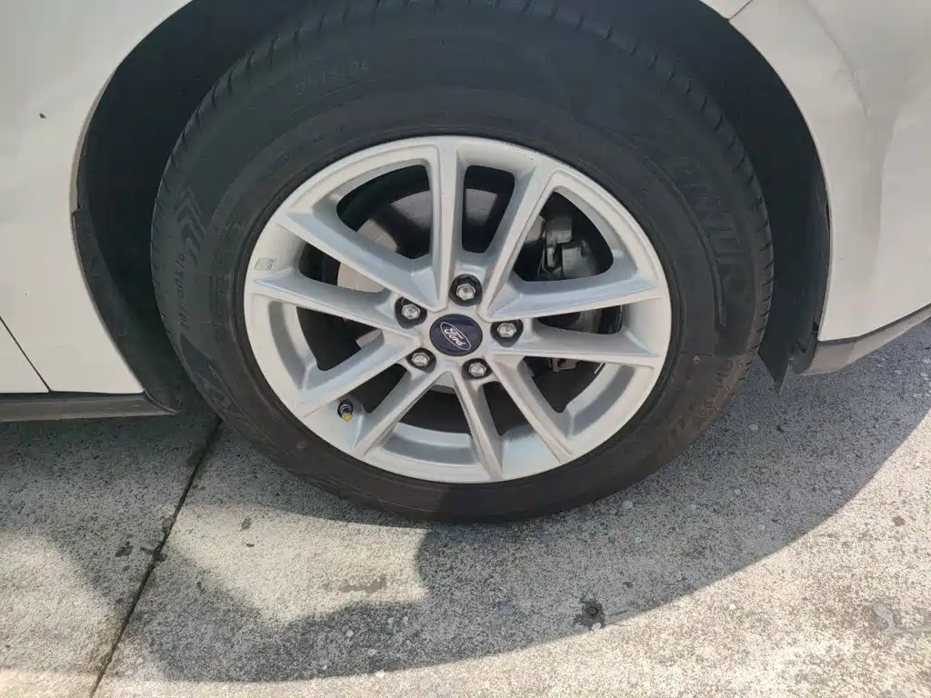 Ford Focus — миниатюра 24