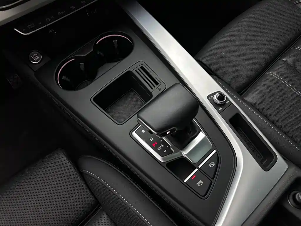 Audi A4L — миниатюра 14