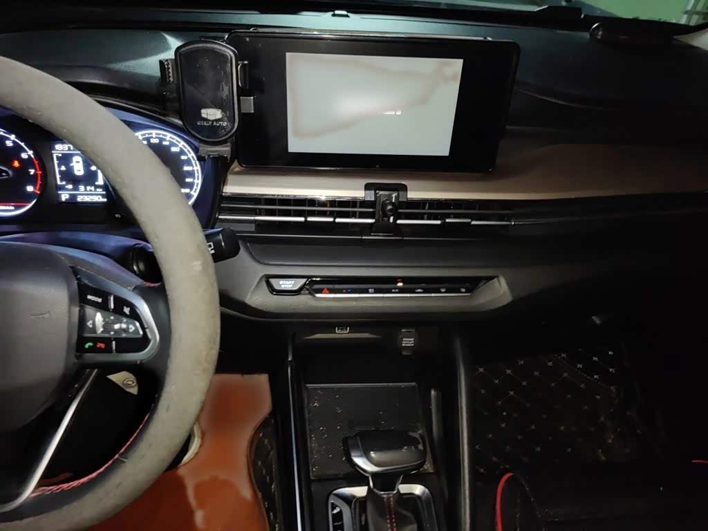Geely Vision X3 1.5 л 2021 г. Белый, пробег 23300 км