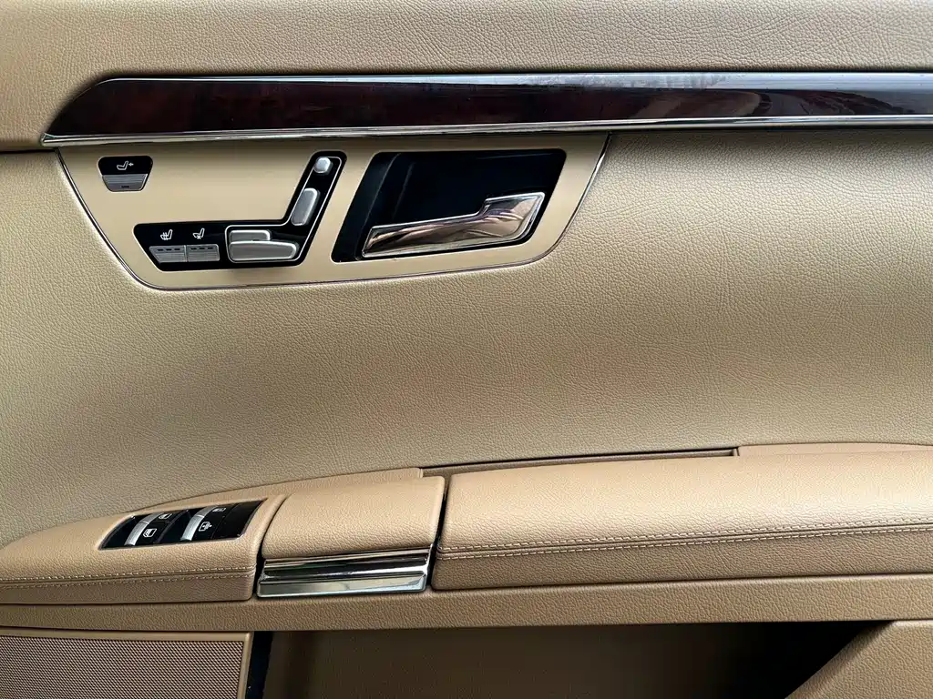 Mercedes-Benz S-Class — миниатюра 9